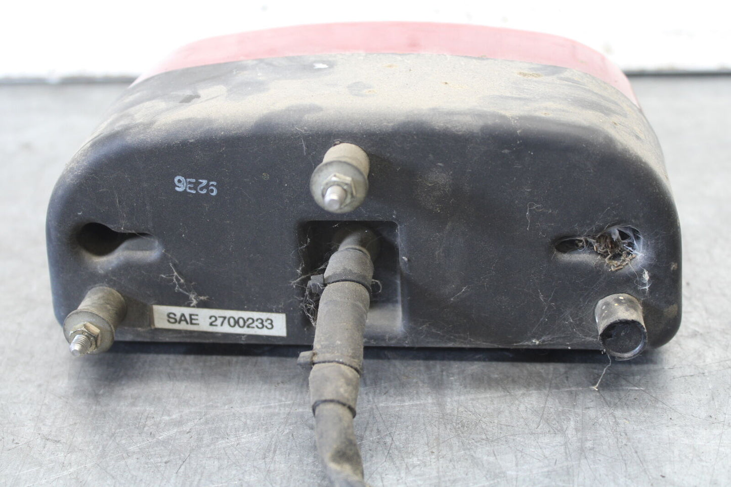 01-06 TRIUMPH TIGER 955I REAR TAIL TAILLIGHT BACK BRAKE LIGHT BB693