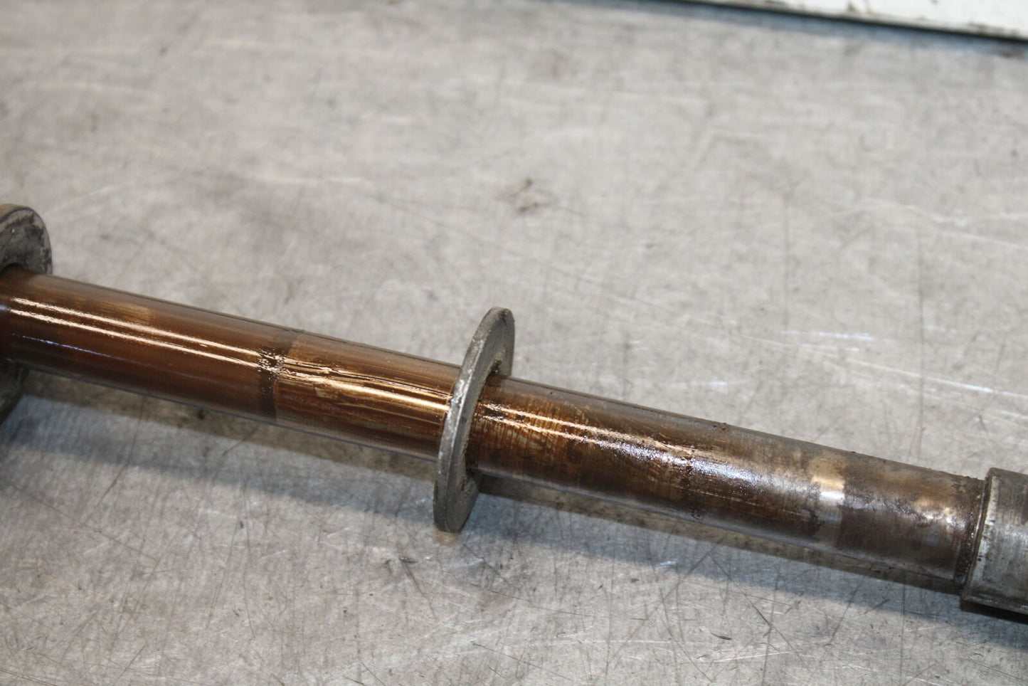 85-86 SUZUKI MADURA 1200 REAR AXLE BACK WHEEL RIM PIVOT BOLT AXEL BB691