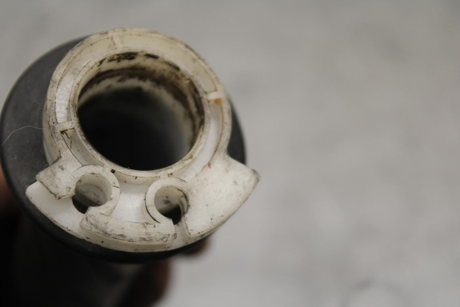 01-03 SUZUKI GSXR600 RIGHT THROTTLE GRIP BB639