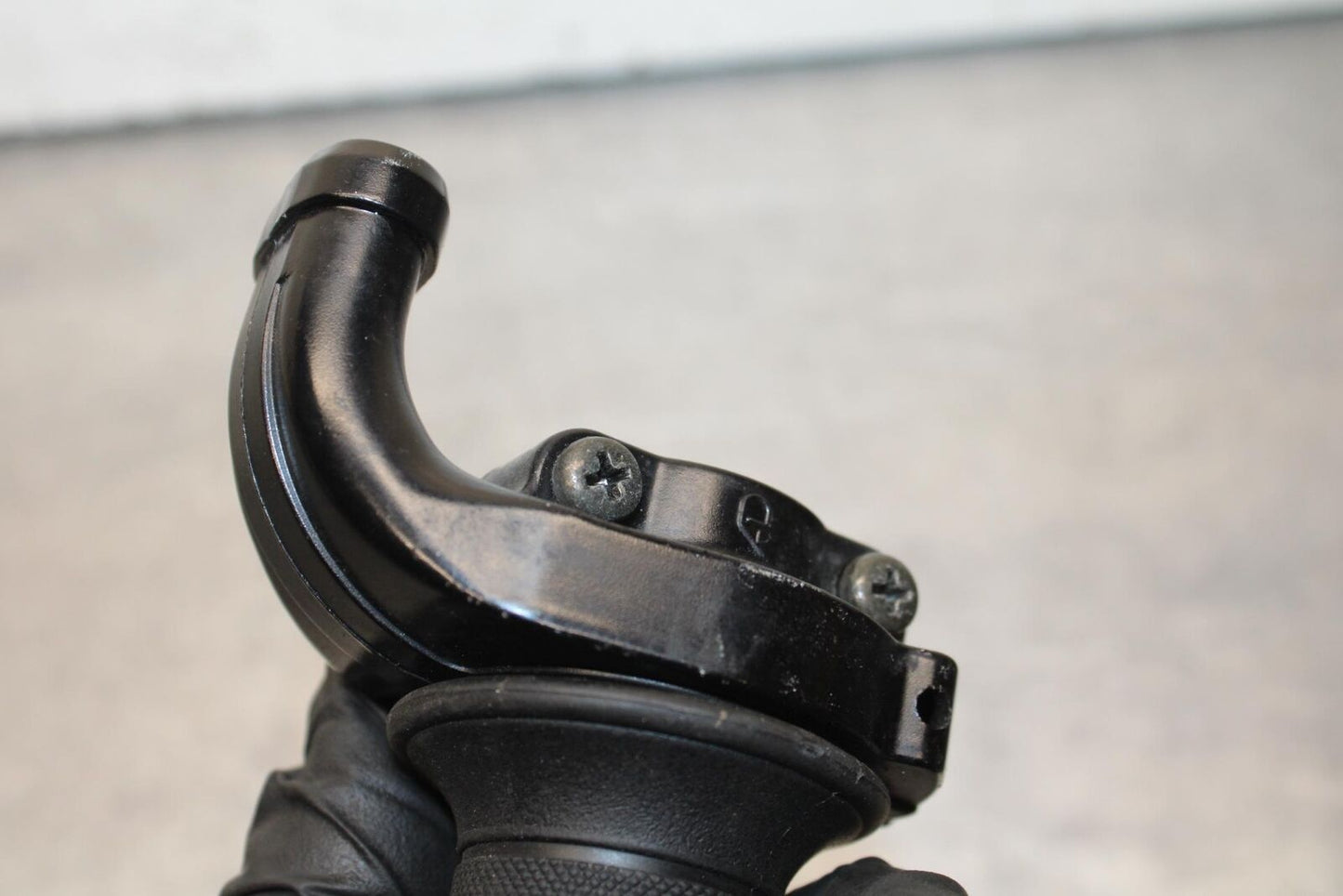 2006 Suzuki SV650 RIGHT THROTTLE GRIP BB93