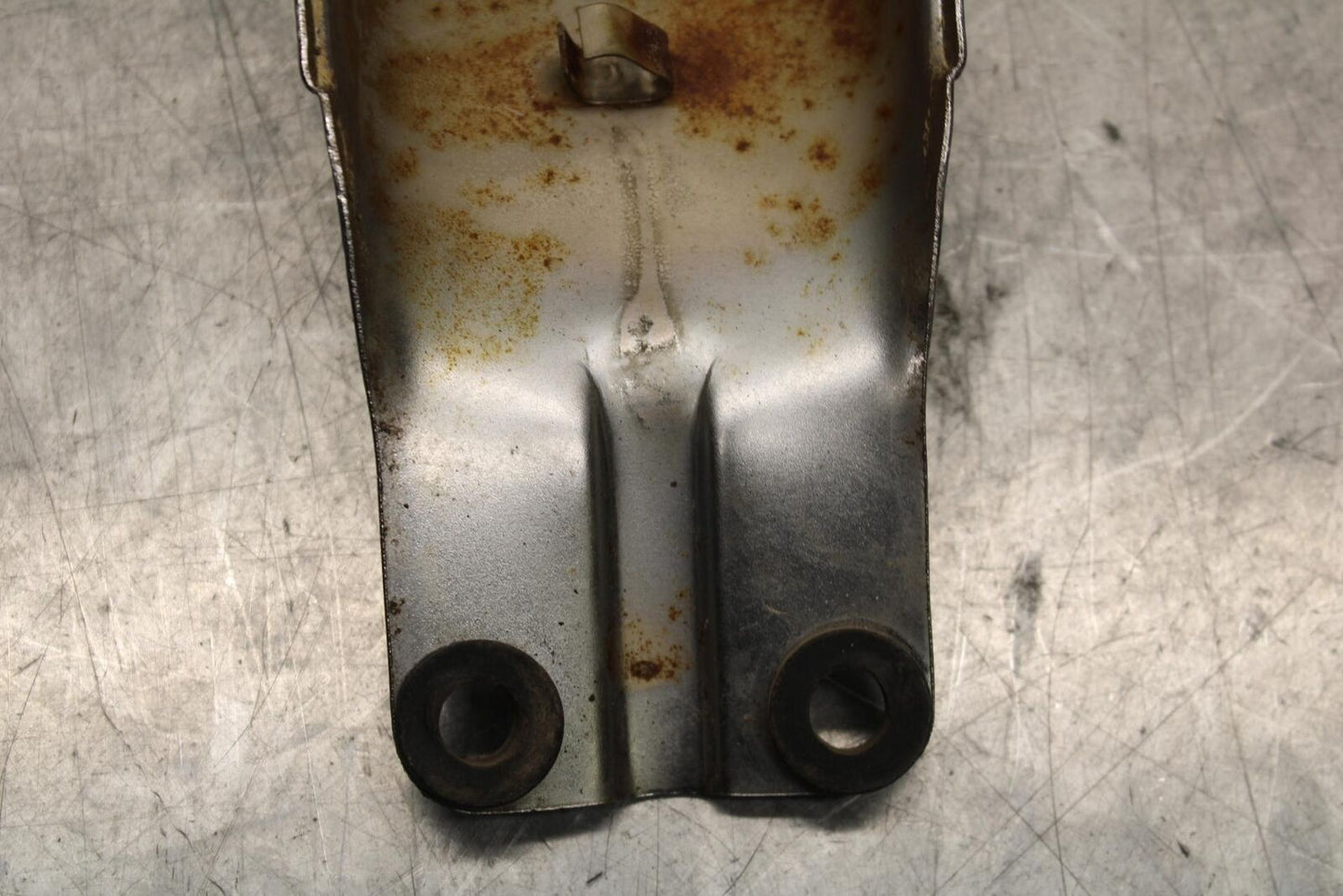 75 SUZUKI GT 550 REAR BACK TAIL LIGHT MOUNT BRACKET BB67