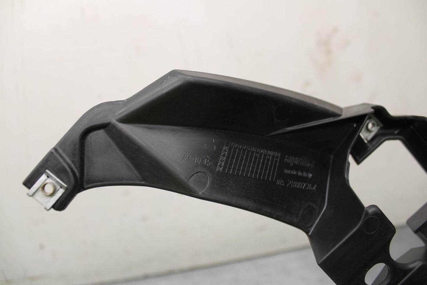 20-23 APRILIA RS660 TAIL INNER PIECE BB643