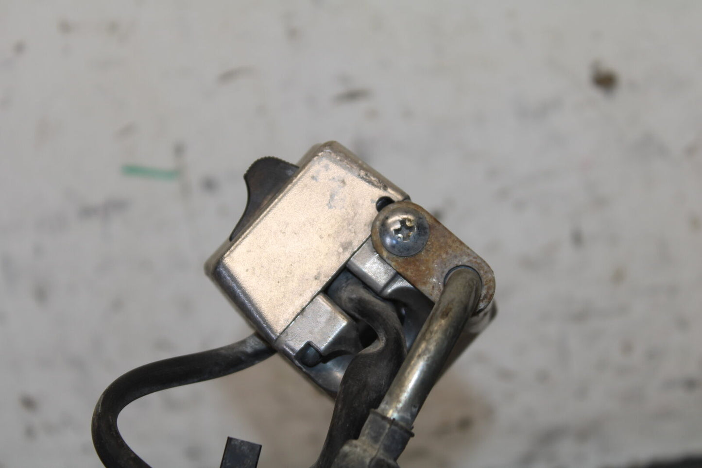 87-03 SUZUKI INTRUDER 1400 VS1400GLP RIGHT HANDLE KILL OFF START SWITCH BB702