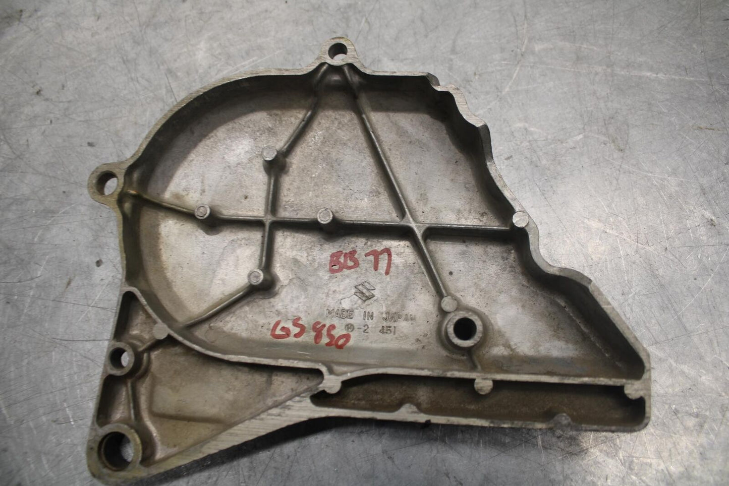 1981 Suzuki GS850G ENGINE SPROCKET COVER BB37