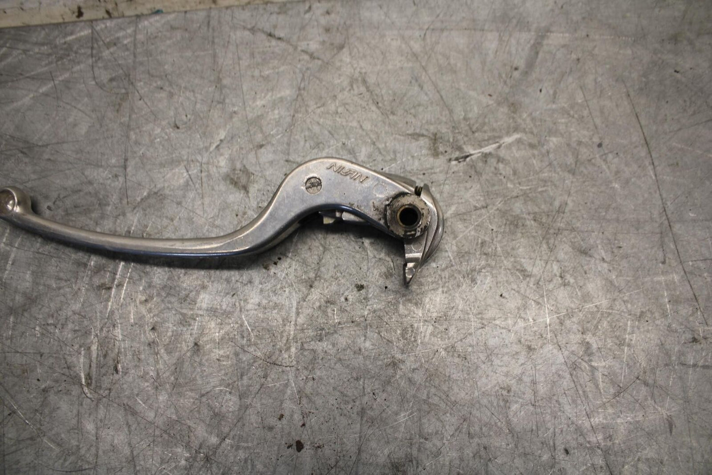 2004 Suzuki GSXR600 RIGHT CLIPON HANDLEBAR BRAKE LEVER 57300-29G01 BB528