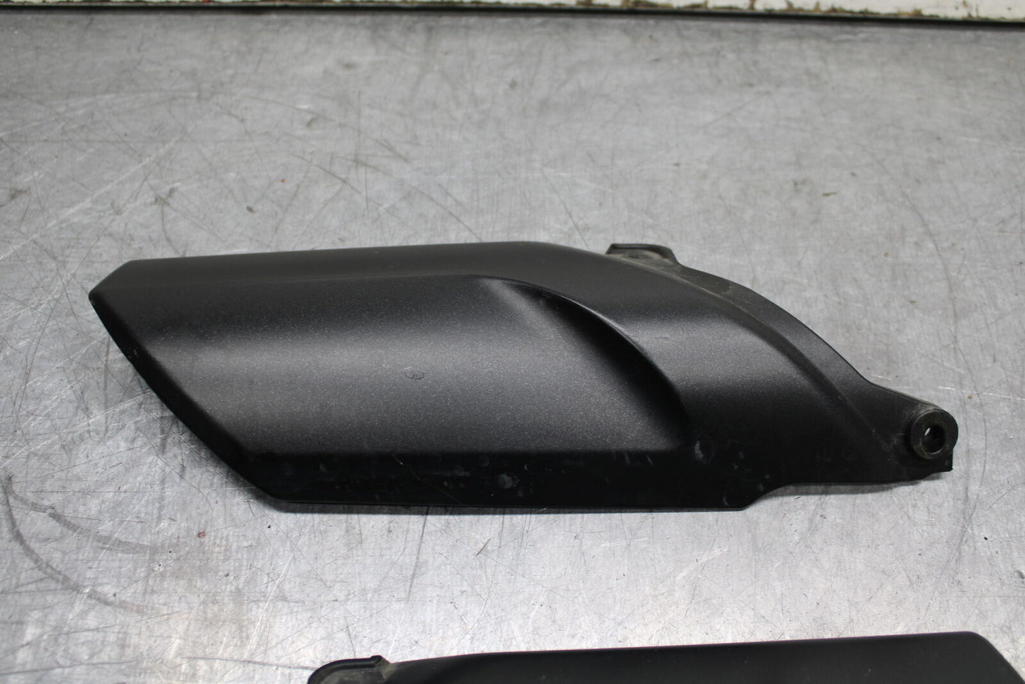 12-17 KAWASAKI ER-6N Z650 FRONT FORK GUARD COVER SET PAIR BB709