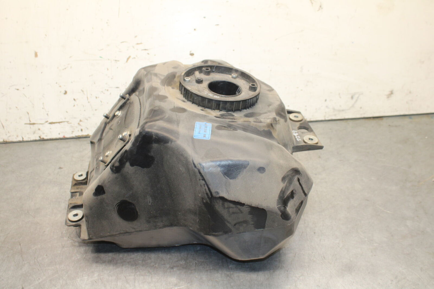 13-16 KTM 390 DUKE GAS TANK FUEL CELL PETROL RESERVOIR BB748