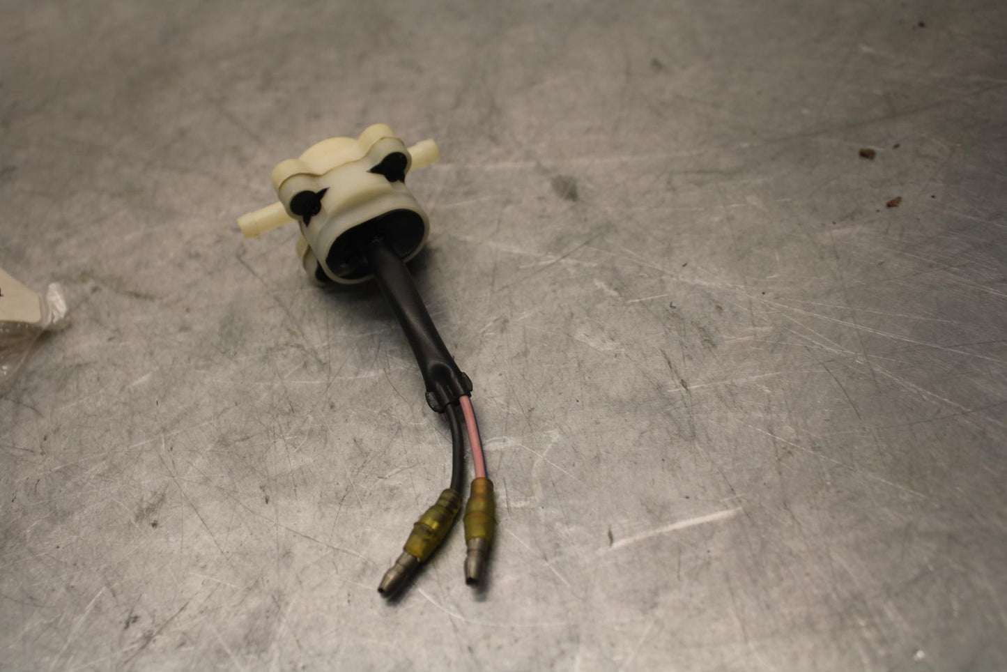 SUZUKI OIL LEVEL GAUGE SENSOR suzuki 16250-94710 bb39