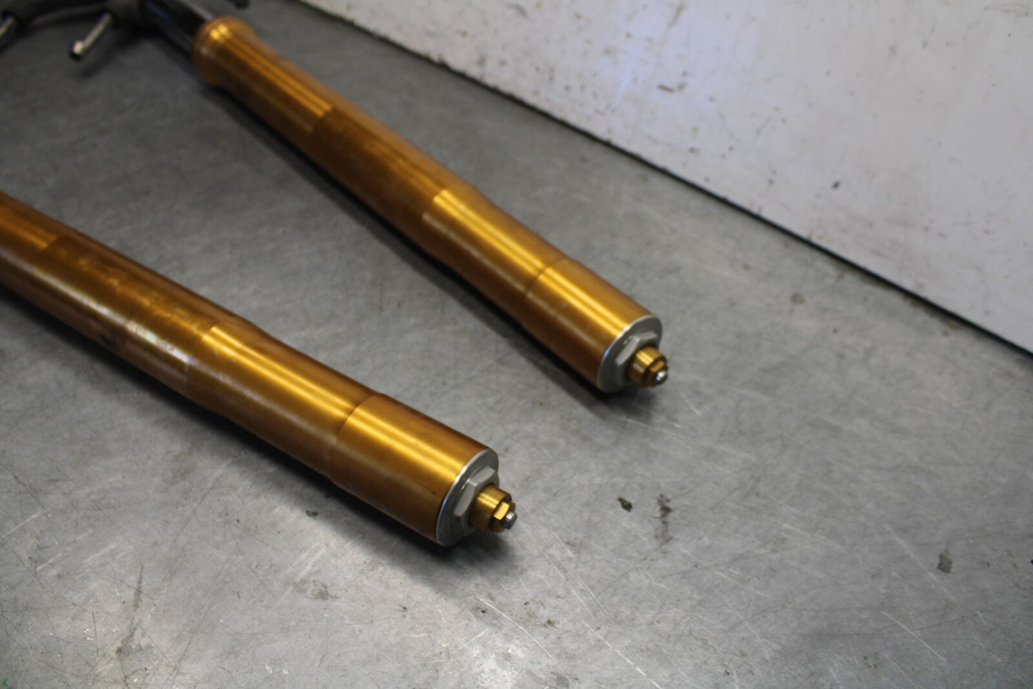 07-08 TRIUMPH DAYTONA 675 FRONT FORKS SHOCK SUSPENSION SET PAIR T2044110 BB685