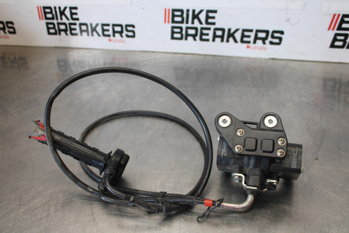 16 APRILIA TUONO V4 1100 RIGHT THROTTLE GRIP THROTTLE CABLES/ ACCELERATOR BB905