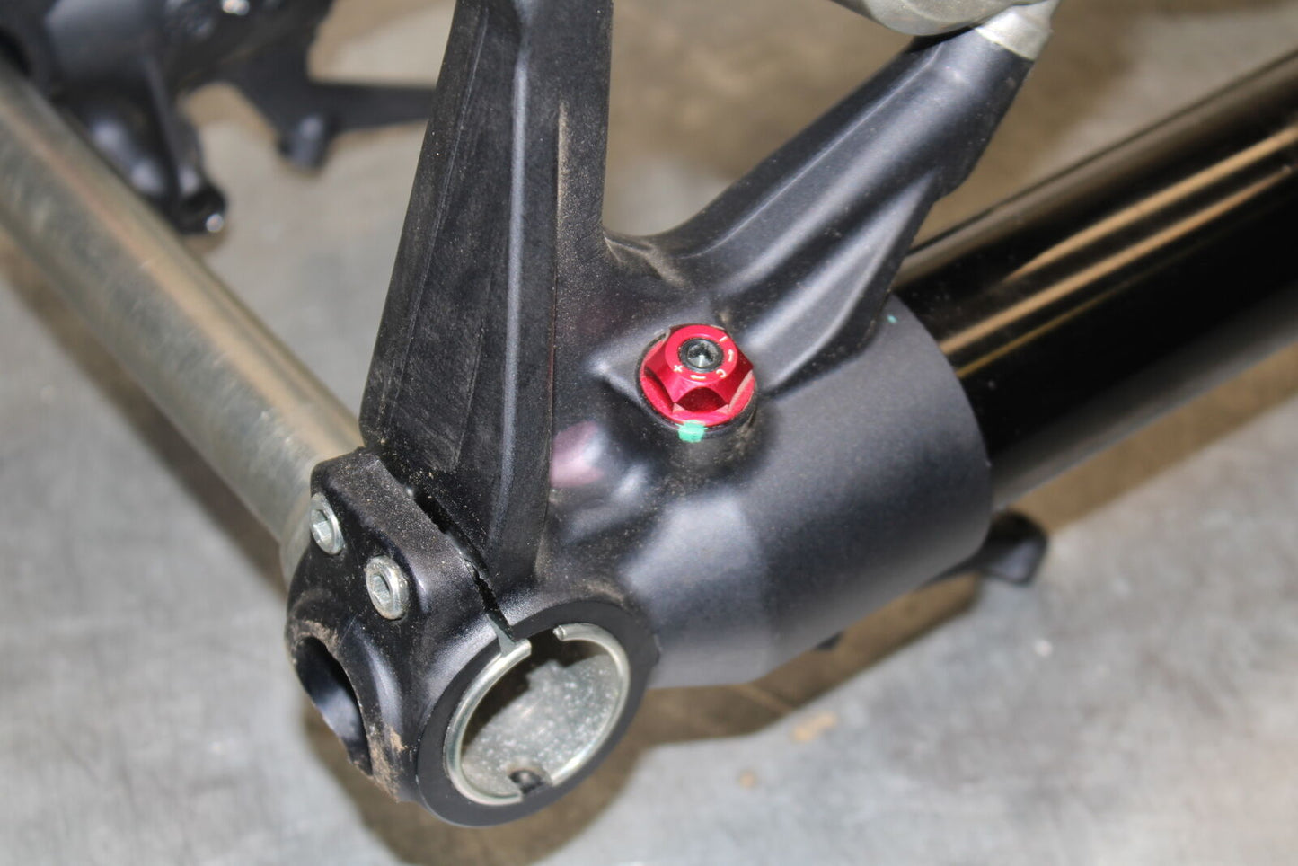 12-15 DUCATI 1199 PANIGALE COMPLETE FRONT END FORKS SUSPENSION TRIPLE BB705