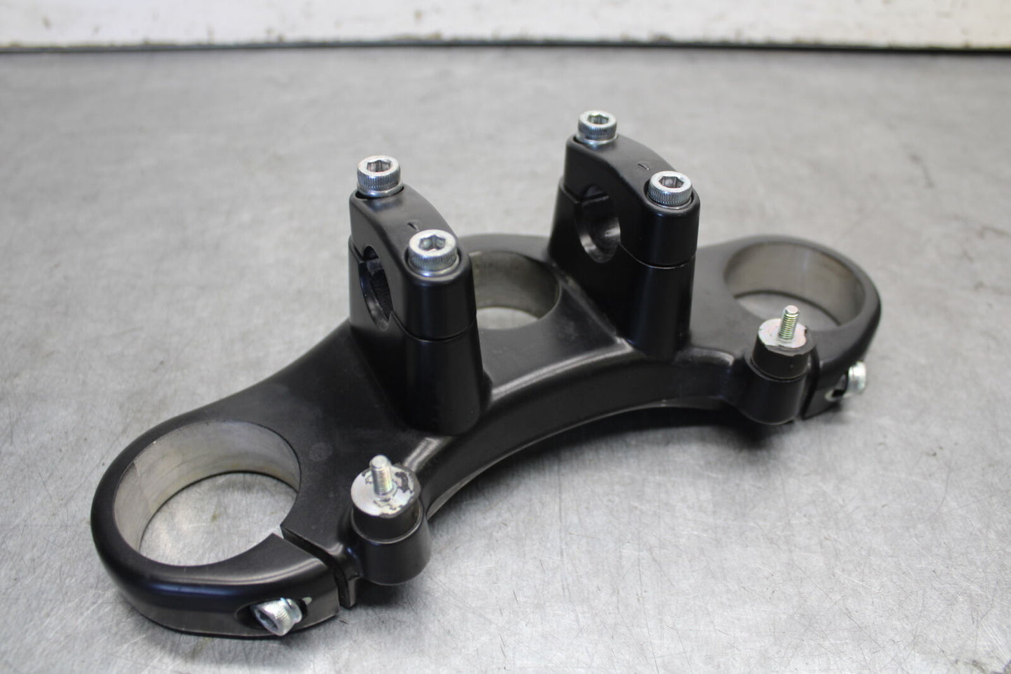 06-07 DUCATI MONSTER 695 FORKS UPPER TRIPLE TREE CLAMP BB674