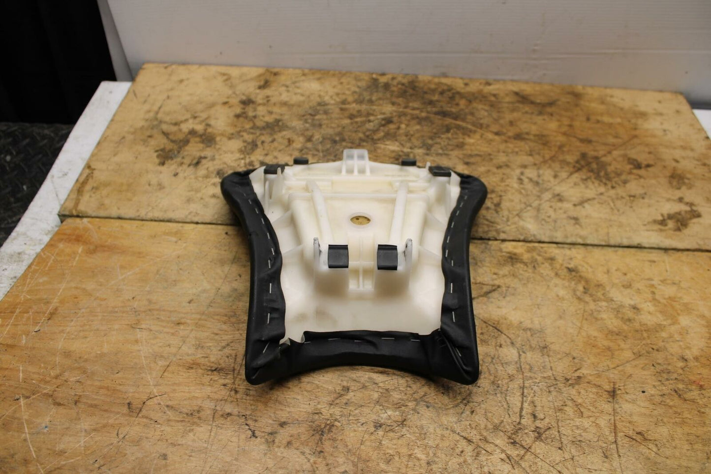 13-18 KAWASAKI NINJA ZX6R FRONT DRIVERS SEAT PAD SADDLE PILLION BB349