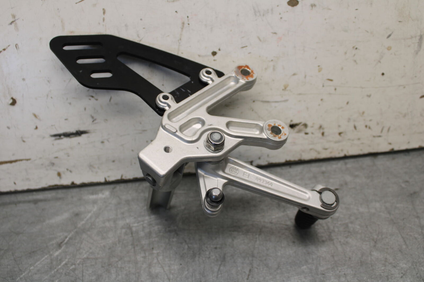 21-24 APRILIA RSV4 LEFT REARSET REAR SET FOOT PEG W SHIFTER BB668