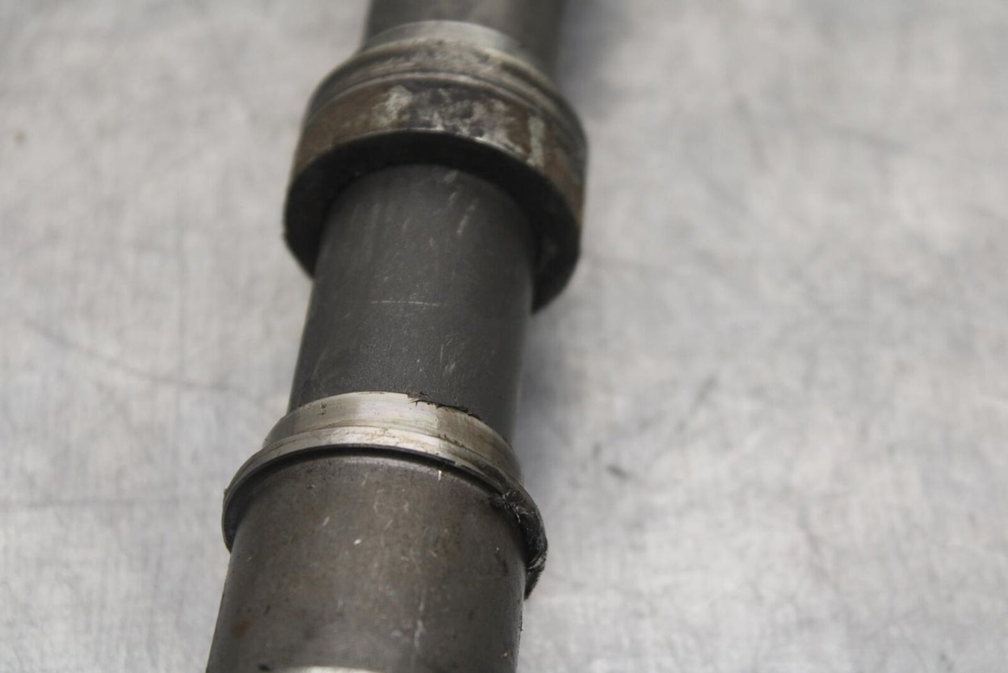 1999 Suzuki GSXR600 REAR AXLE BACK WHEEL RIM PIVOT BOLT AXEL 64711-33E30 BB608