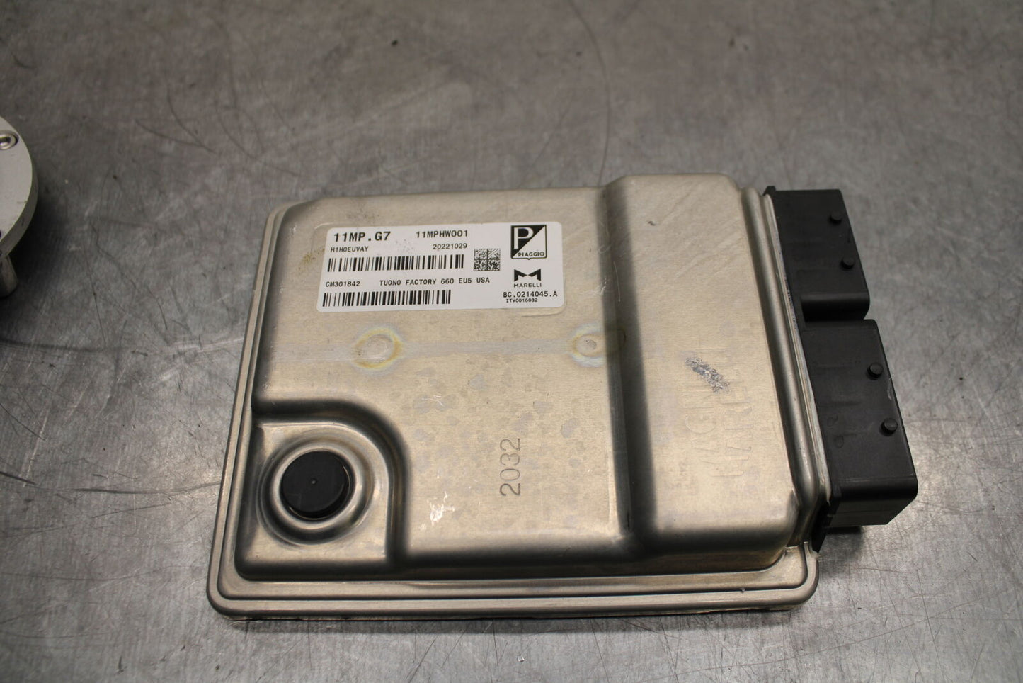 21-24 APRILIA TUONO 660 FACTORY IGNITION LOCK KEY SET W/ GAS CAP AND ECU BB733