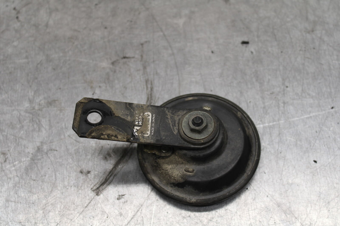 03-04 TRIUMPH DAYTONA 600 HORN SIGNAL BB745