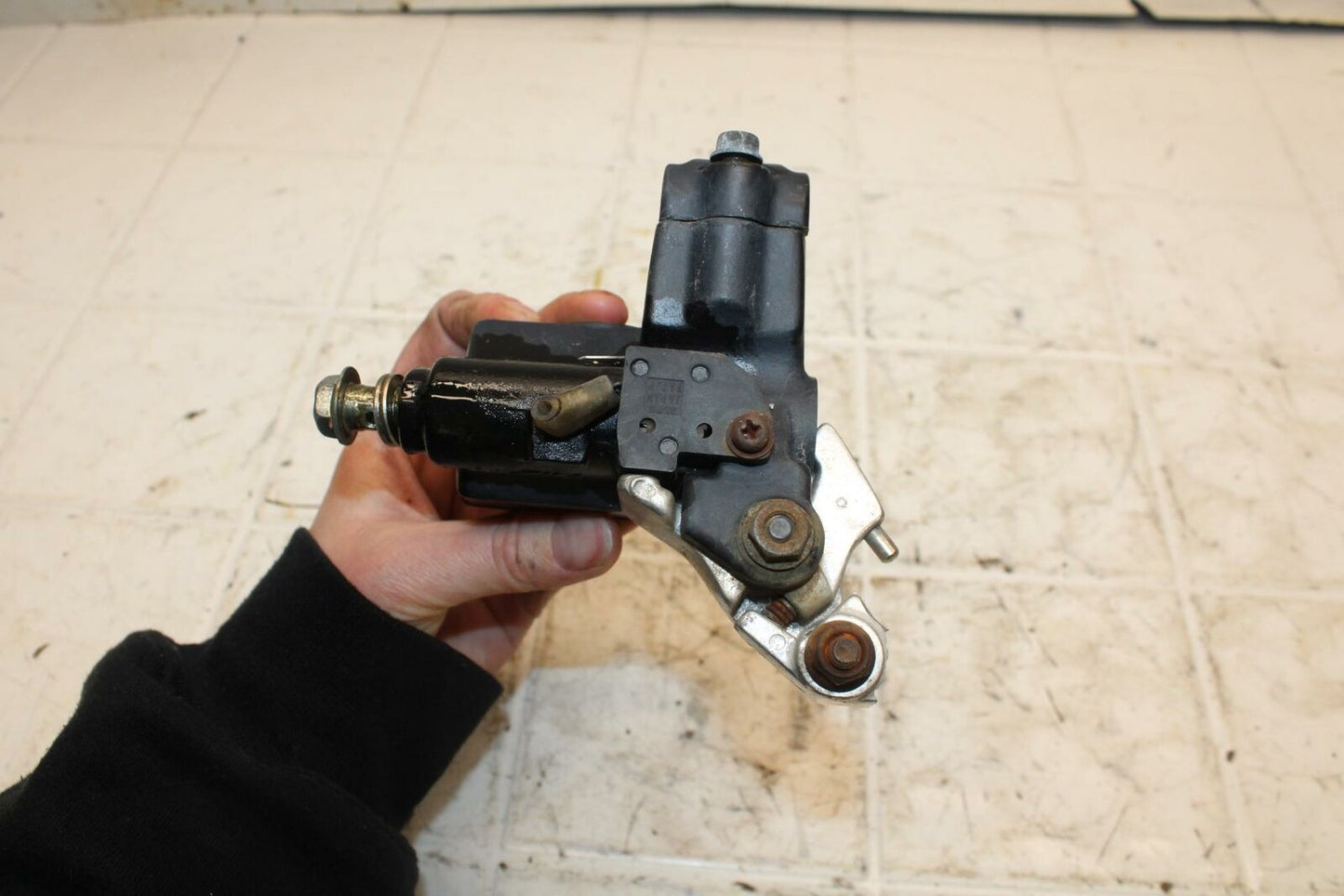 93 SUZUKI KATANA 600 GSX600F FRONT BRAKE MASTER CYLINDER BB400