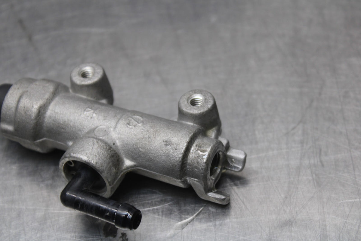 08-10 SUZUKI GSXR 600 REAR BACK BRAKE MASTER CYLINDER BB765