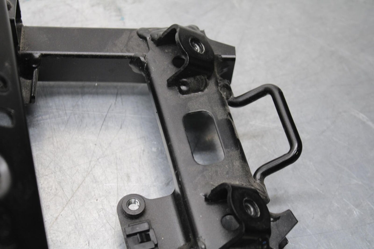 20 SUZUKI GSXR 1000 REAR SUBFRAME BACK SUB FRAME BB597