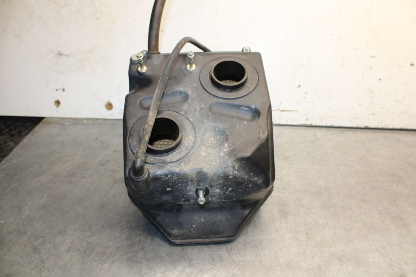 06-07 DUCATI MONSTER 695 AIRBOX AIR INTAKE FILTER BOX BB674