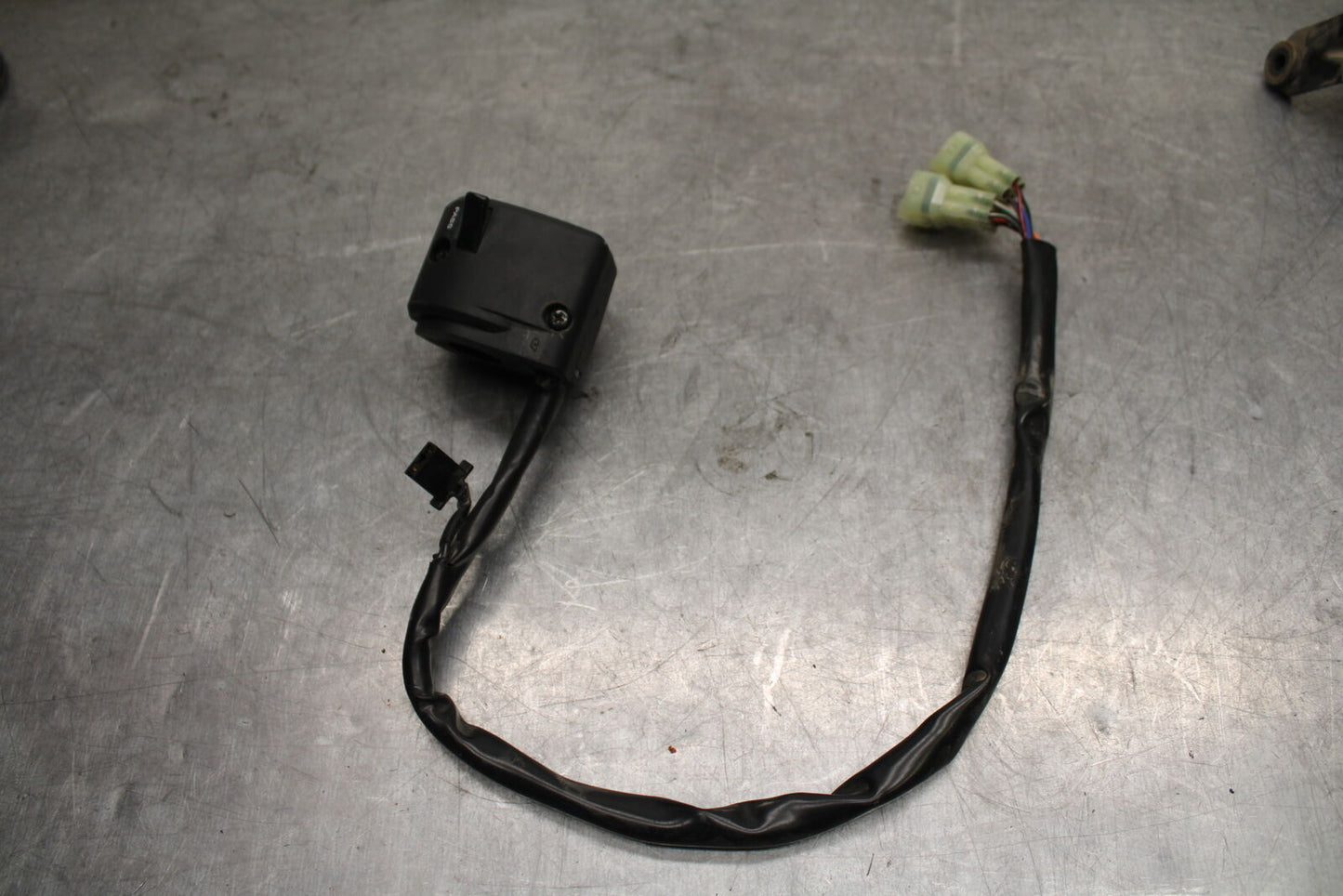 18-24 KAWASAKI NINJA 650 LEFT CLIP ON HANDLE HORN SIGNALS SWITCH SWITCHES BB725