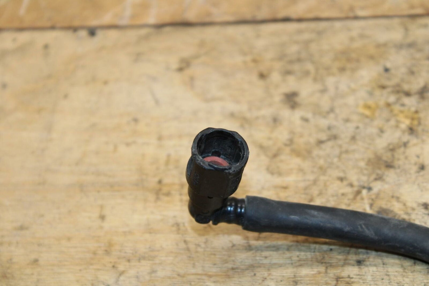 02-03 SUZUKI VSTROM 1000 FUEL HOSE GAS LINE TUBE PIPE FEED CONNECTOR BB331