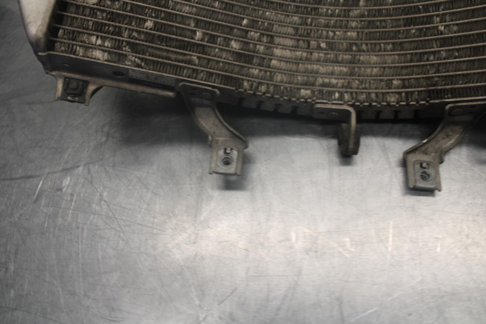 03-04 SUZUKI GSXR1000 ENGINE RADIATOR MOTOR COOLER COOLING  17710-40F20 BB459