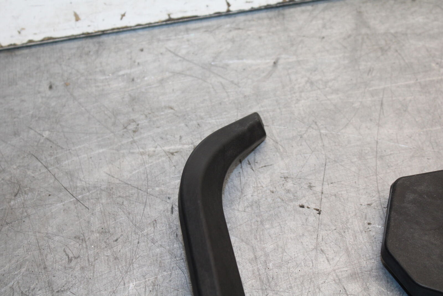 21-24 KTM 890 ADVENTURE R PASSENGER REAR SEAT GRAB BAR & RACK SET BB723
