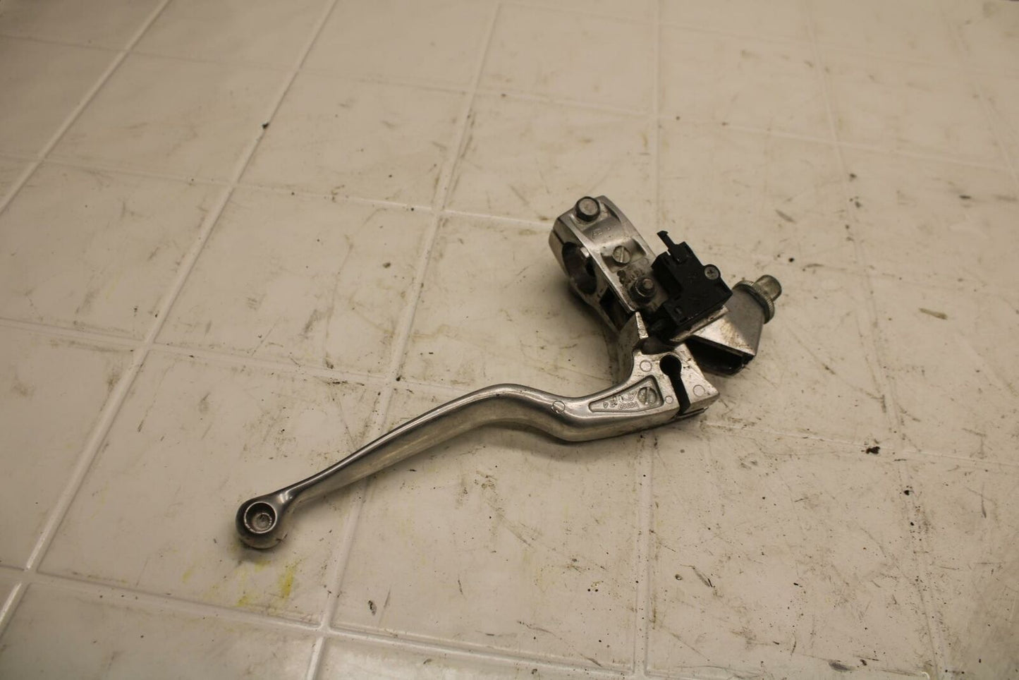 07-08 YAMAHA V STAR 1100 CLUTCH PERCH MOUNT WITH LEVER BB404