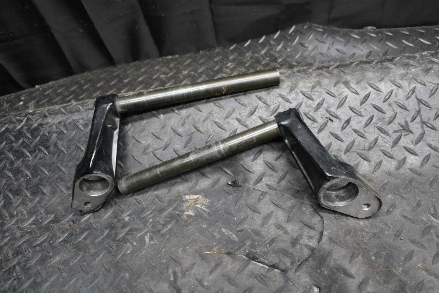 86 SUZUKI GS750ES LEFT RIGHT CLIP ON ONS HANDLEBARS PAIR SET BB233