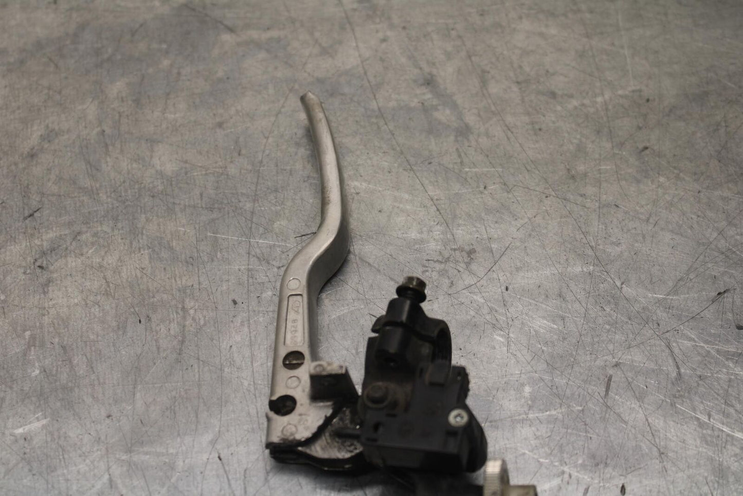 1999 Suzuki GSXR600 CLUTCH PERCH MOUNT WITH LEVER 57500-40F11 BB608