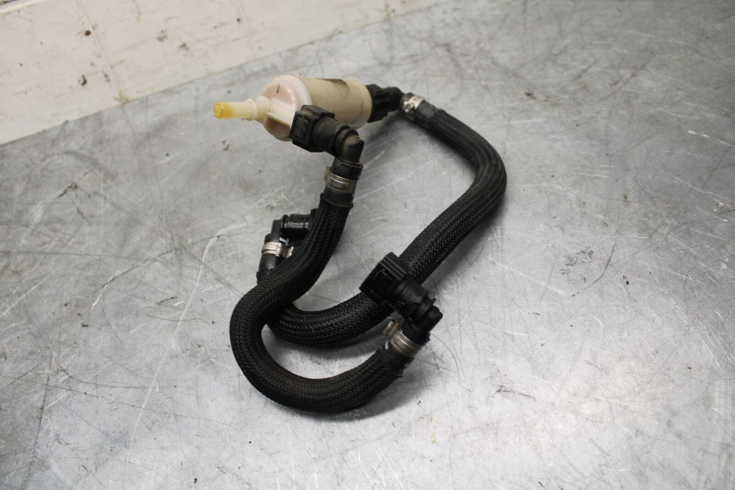 21 HUSQVARNA VITPILEN 401 FUEL HOSE GAS LINE TUBE PIPE BB467