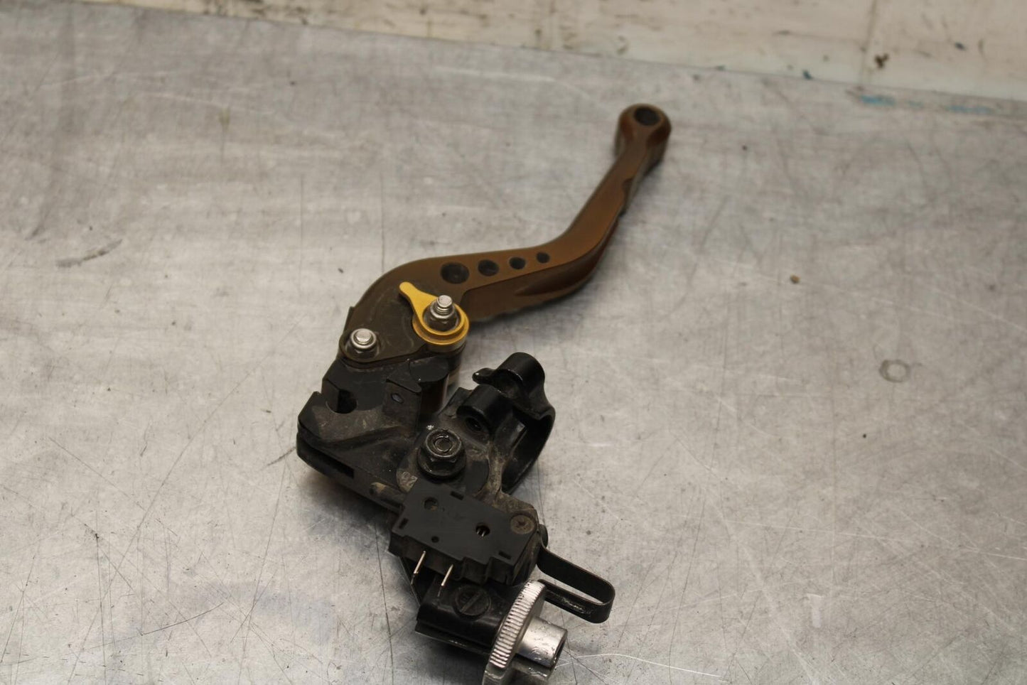 2006 Yamaha YZF R6 CLUTCH PERCH MOUNT WITH LEVER BB560