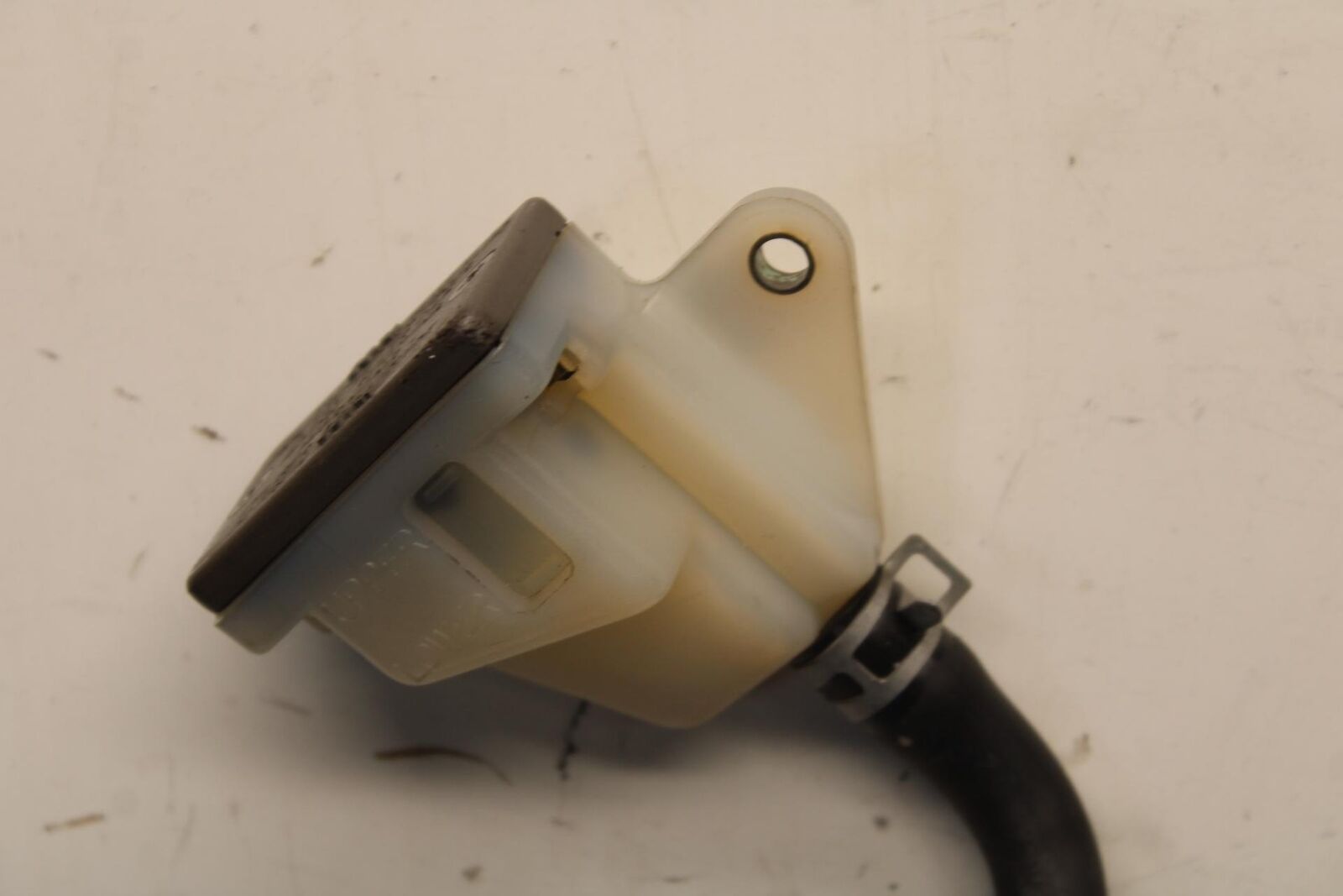 01-03 SUZUKI GSXR600 RIGHT REARSET REAR SET DRIVER FOOT PEG REST STOP BB633