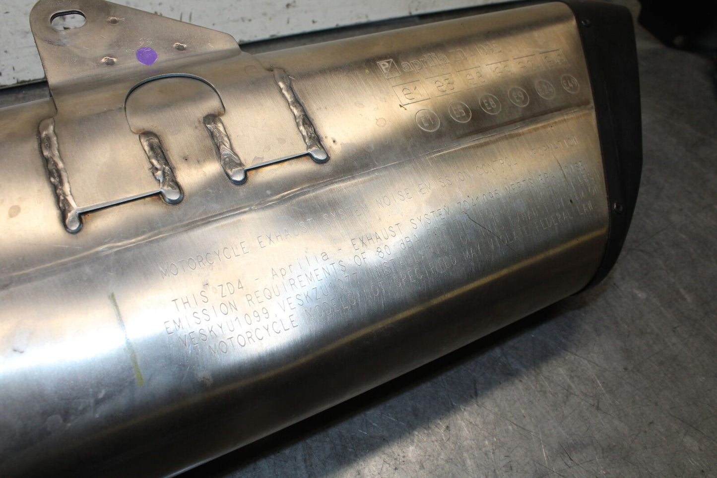 21-24 APRILIA RSV4 EXHAUST PIPE MUFFLER SLIP ON CAN SILENCER BB668