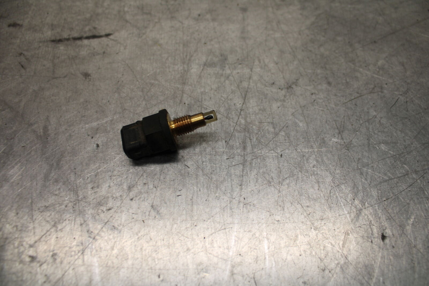 03-04 TRIUMPH DAYTONA 600 AIR BOX SENSOR BB745