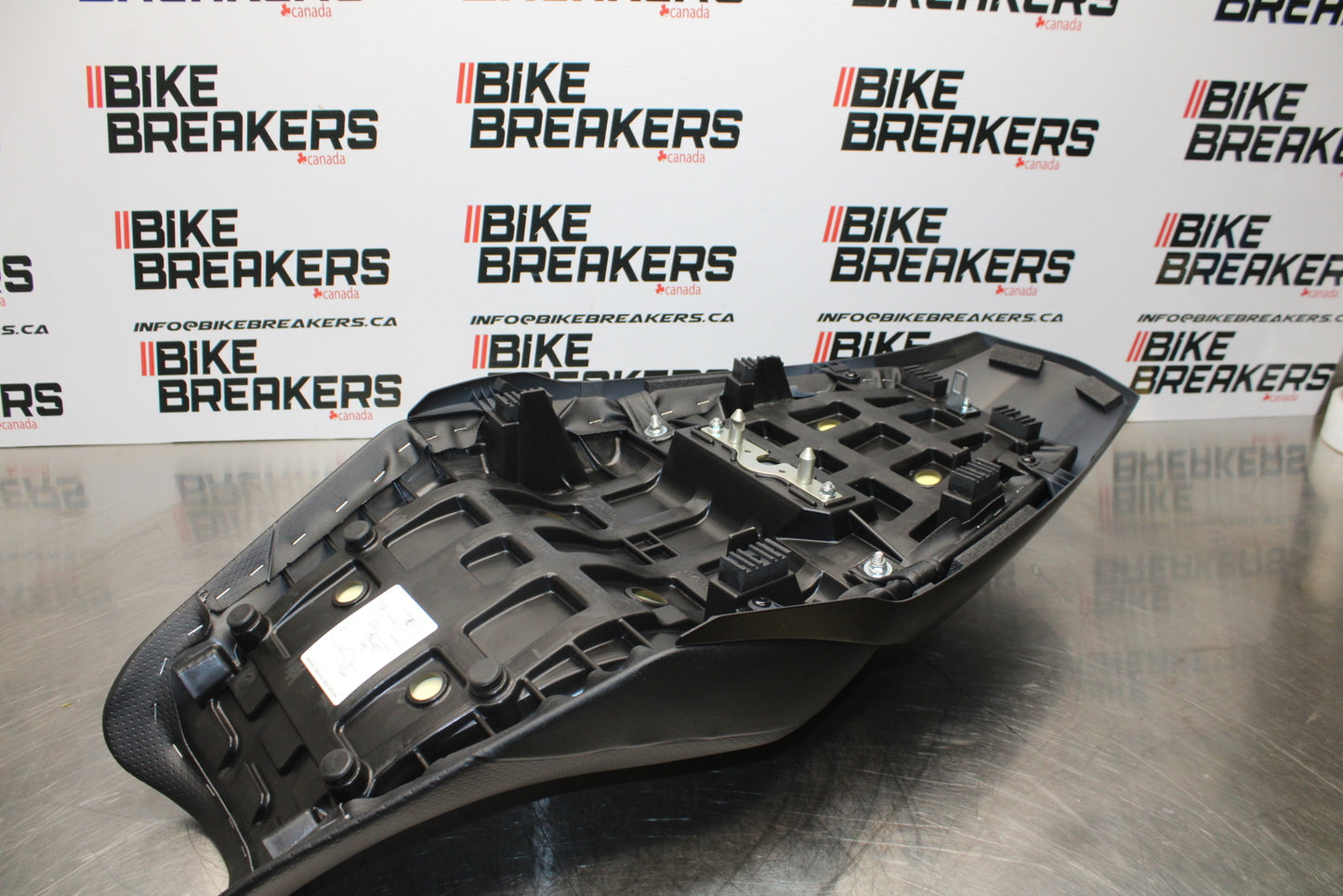 23-24 KAWASAKI NINJA ZX14R NEW!! FRONT REAR SEAT SADDLE & SOLO FAIRING BB153