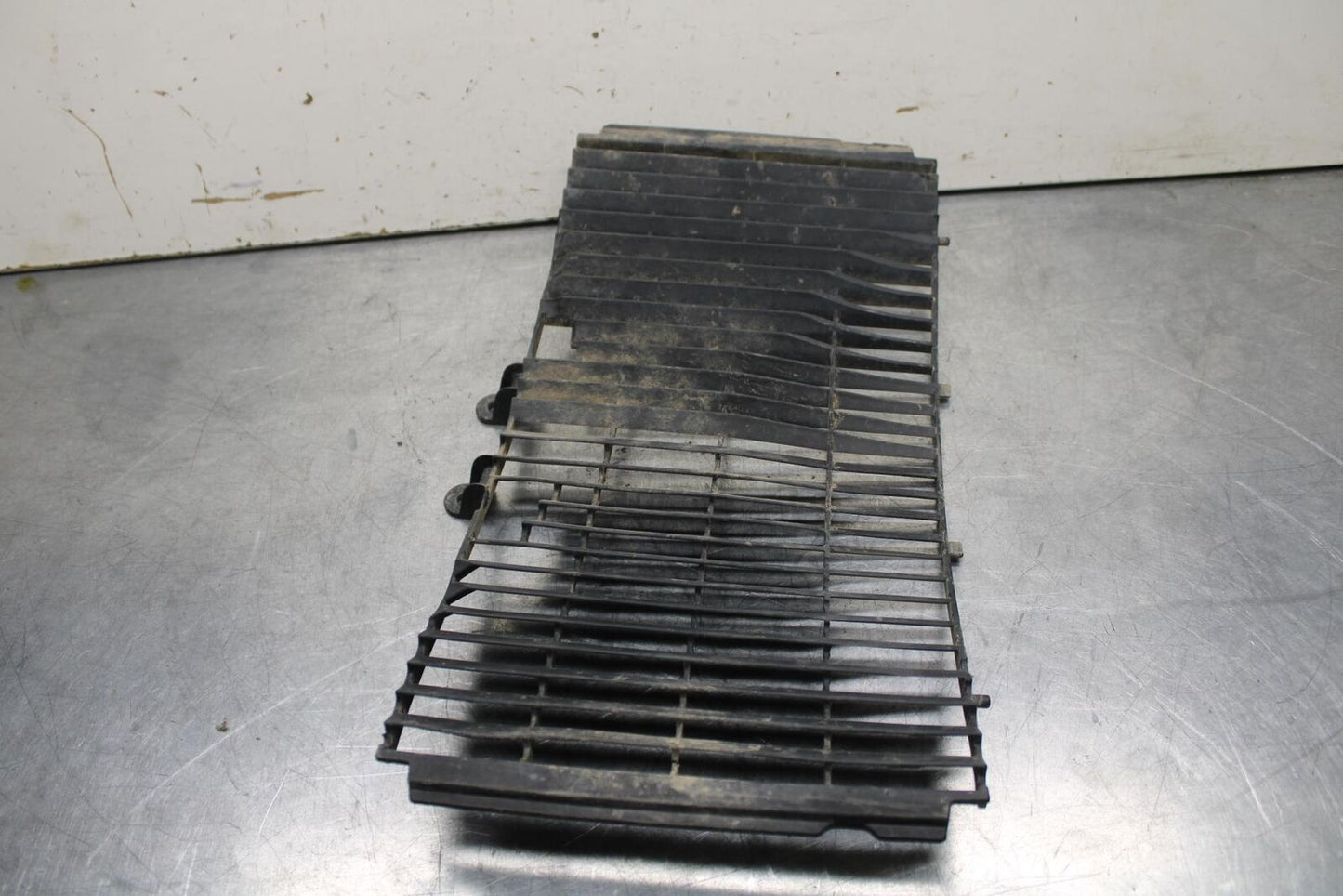 21-23 KTM 890 ADVENTURE RADIATOR GUARD SHIELD LOUVER VENT BB629