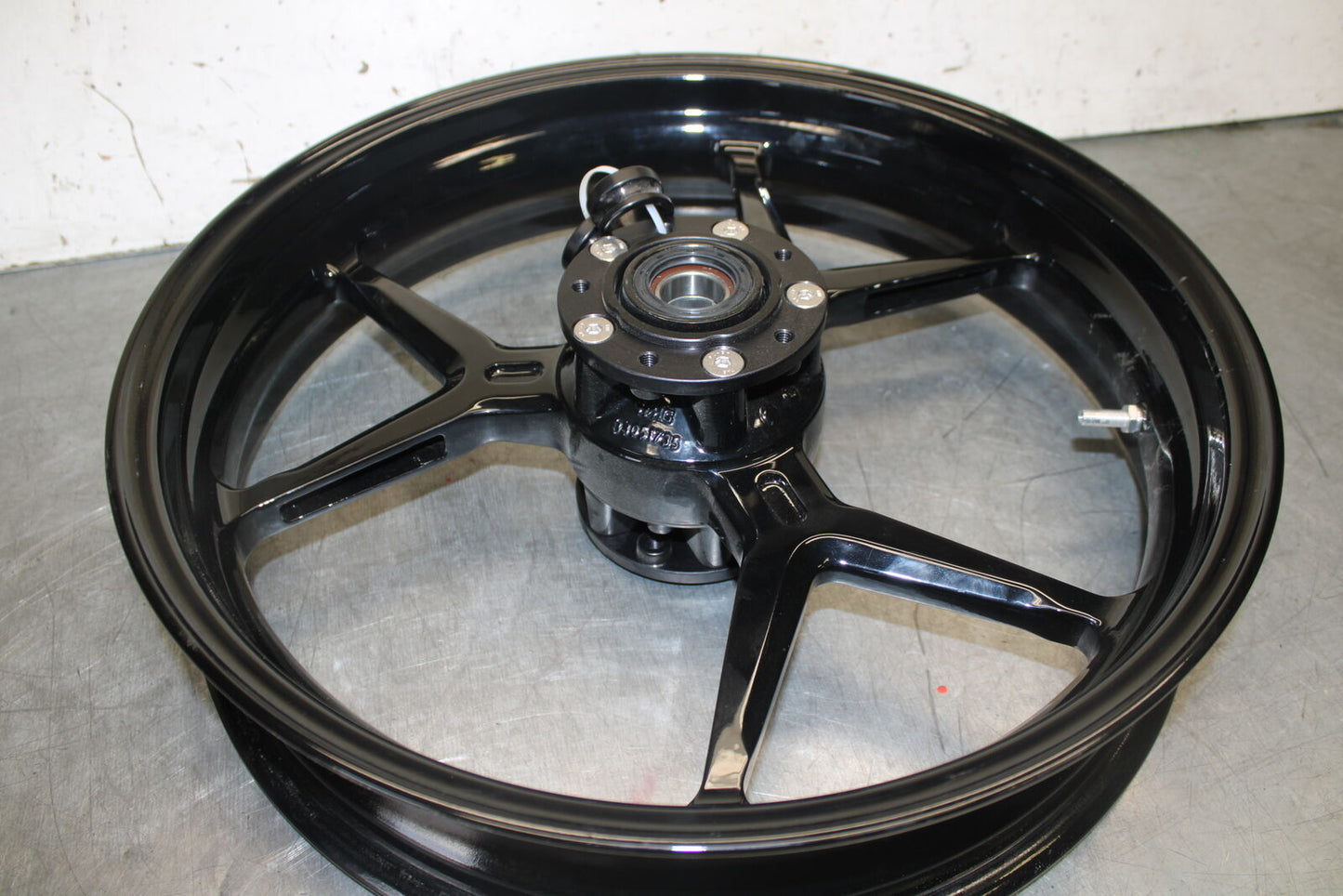 12-15 DUCATI 1199 PANIGALE AFTERMARKET FRONT WHEEL FRONT RIM BB705
