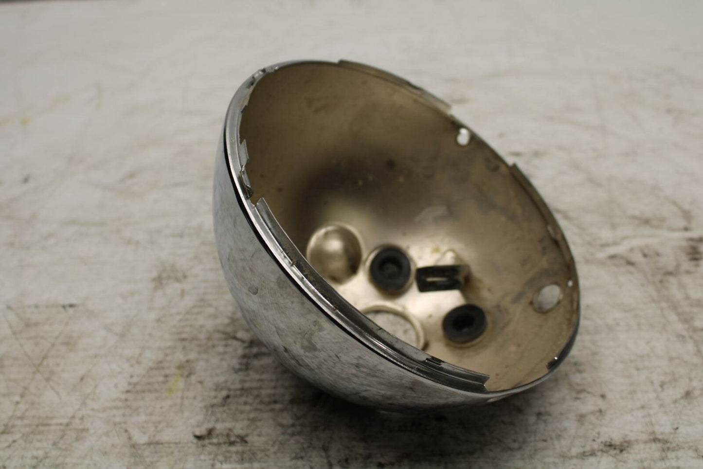 02-03 YAMAHA V STAR 1100 HEADLIGHT CASE HOUSING BUCKET BB308