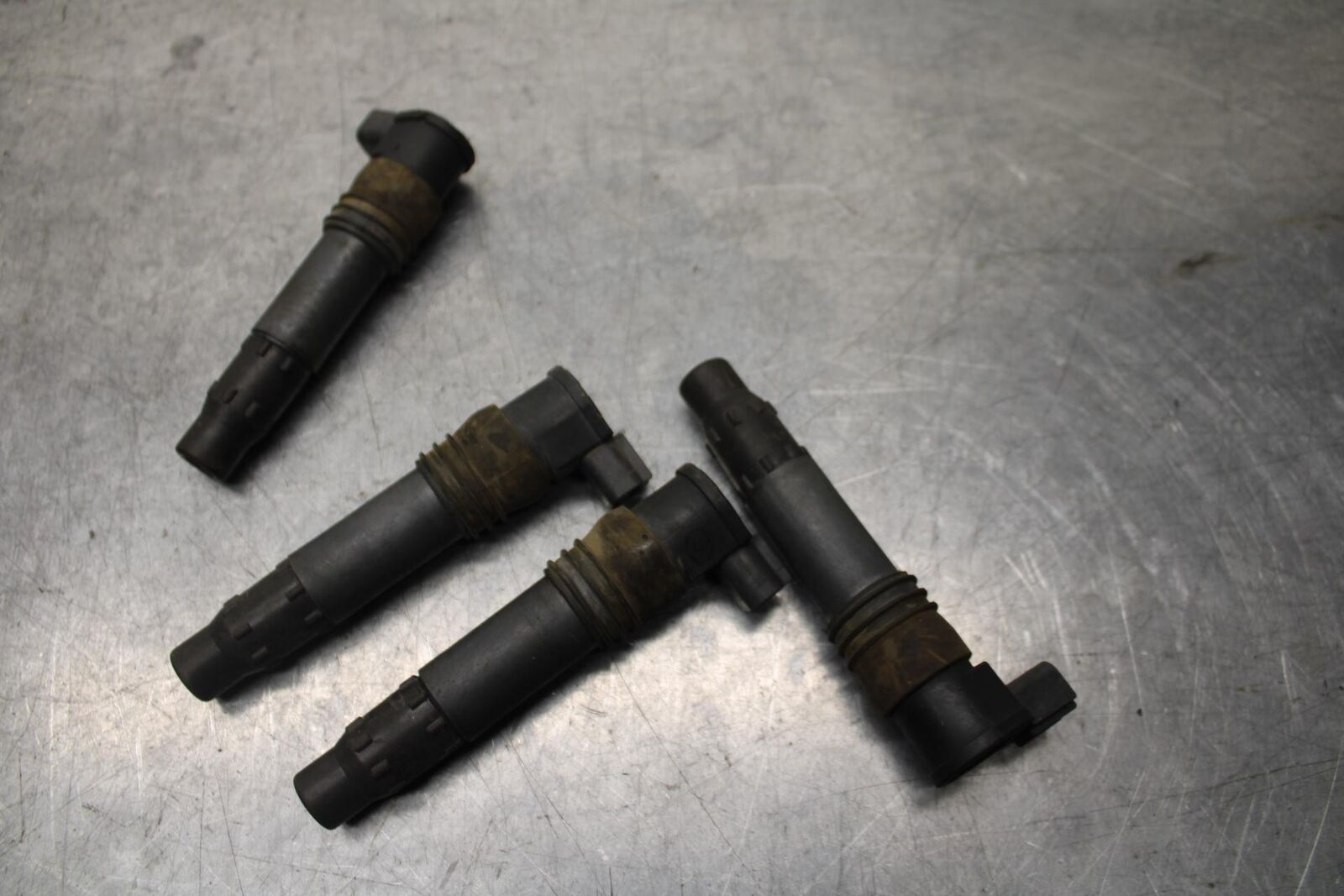 01 SUZUKI GSXR1000 IGNITION  COIL SPARK PLUG CAPS 33410-35F00 33410-35F10 BB100