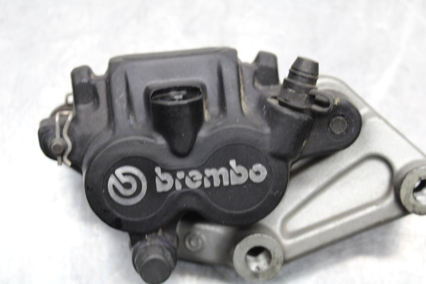 2005 Ducati Monster S2R RIGHT LEFT FRONT BRAKE CALIPER SET PAIR CALIPERS BB557