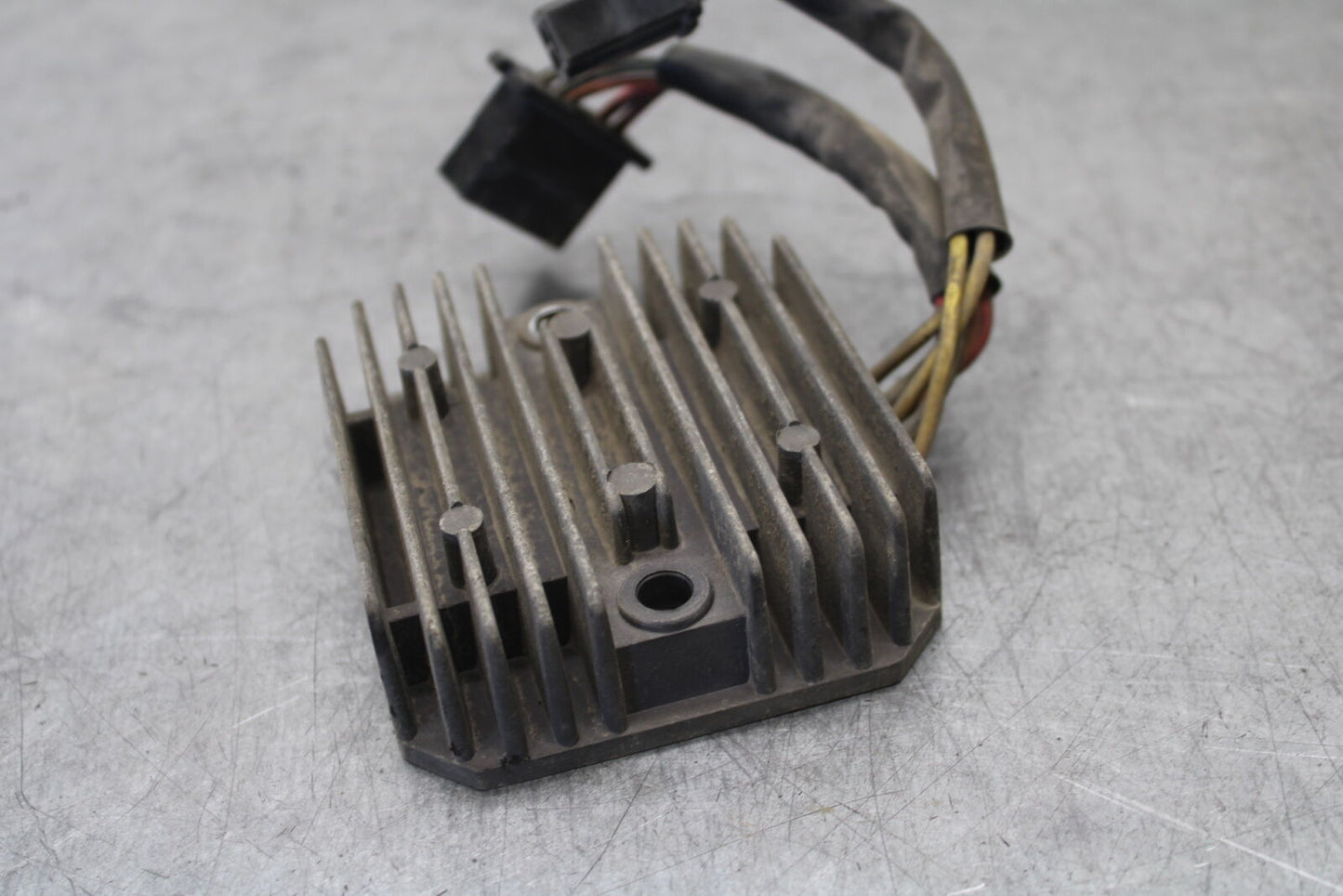 85-86 SUZUKI MADURA 1200 RECTIFIER VOLTAGE REGULATOR BB691
