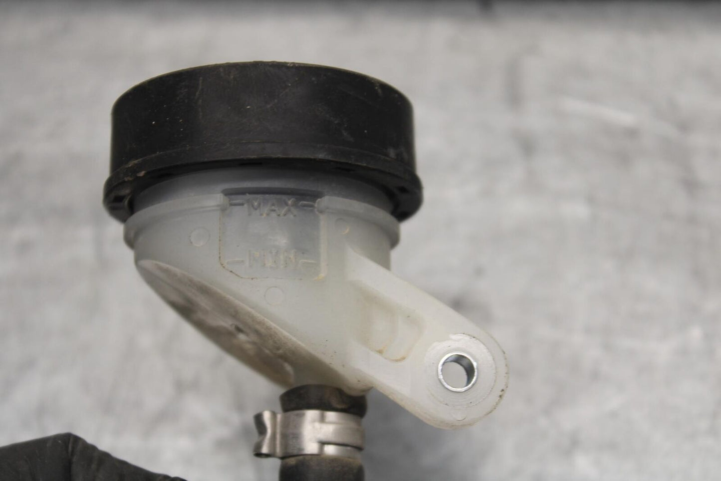 2016 BMW S1000R ABS REAR BACK BRAKE MASTER CYLINDER W RESERVOIR BB604