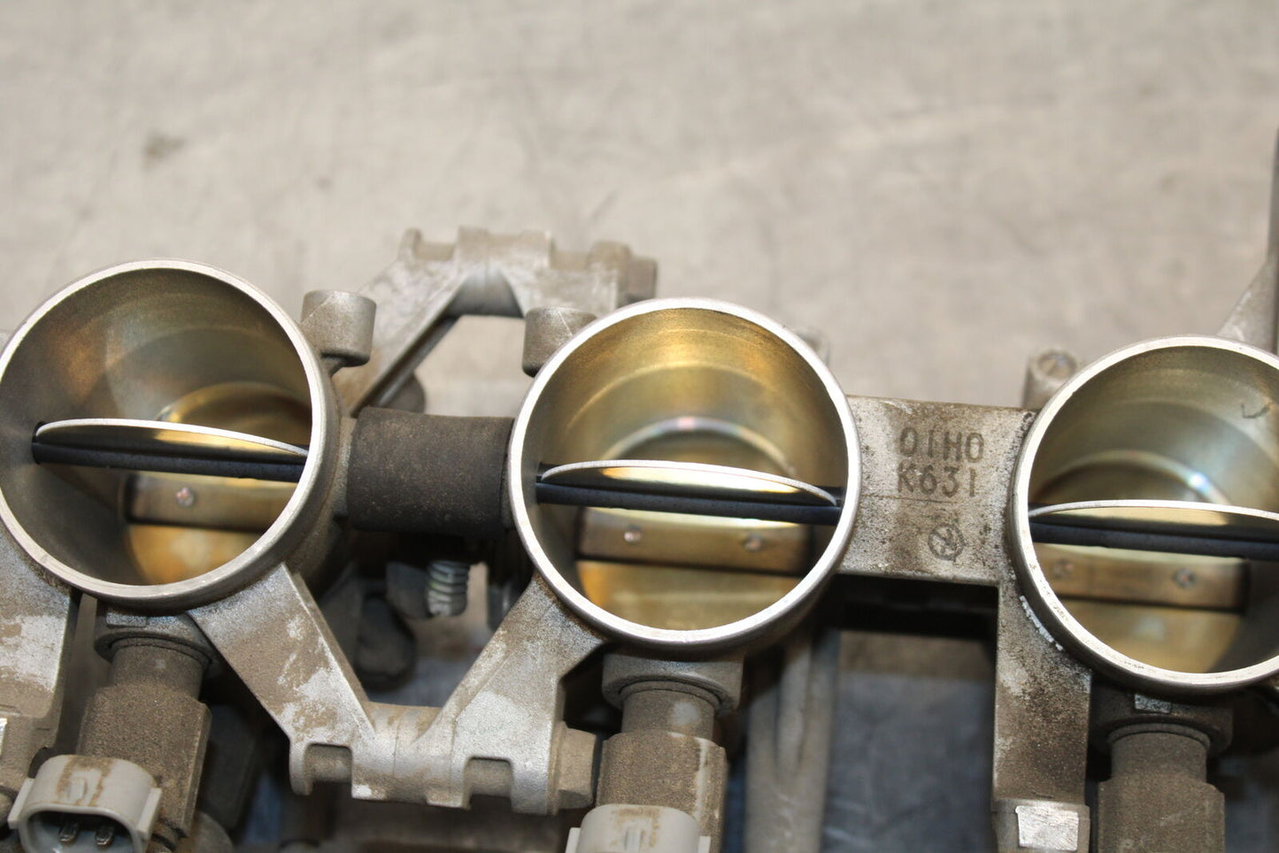 06-07 SUZUKI GSXR 600 MAIN FUEL INJECTORS / THROTTLE BODIES BB737