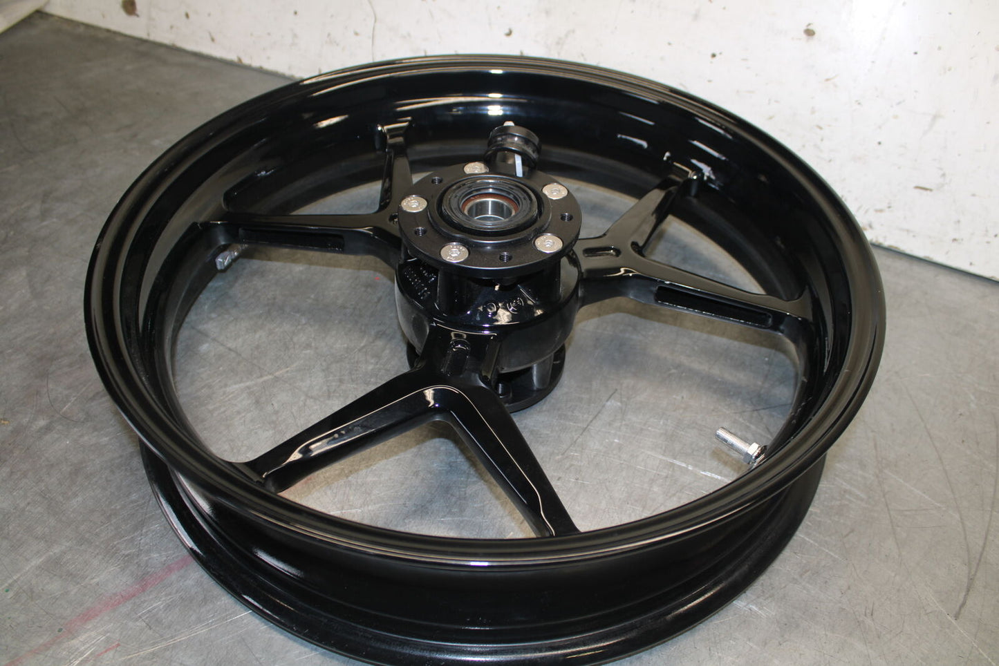 12-15 DUCATI 1199 PANIGALE AFTERMARKET FRONT WHEEL FRONT RIM BB705