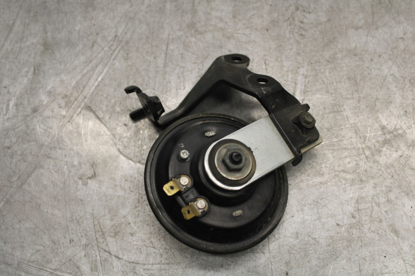 04-06 YAMAHA YZF R1 HORN SIGNAL 4TH-83371-00-00 BB659