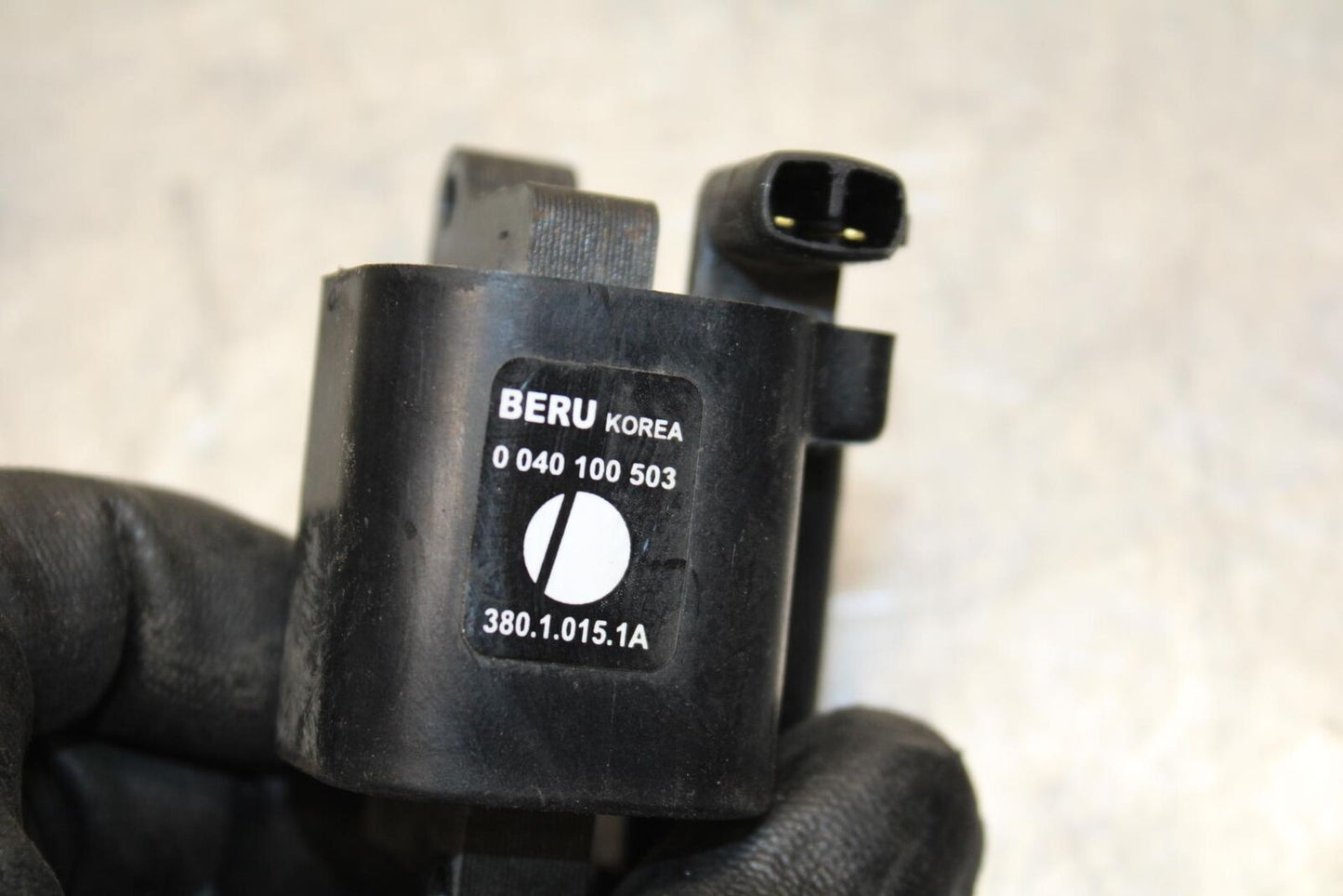 2005 Ducati Monster S2R IGNITION COILS COIL SPARK PLUG CAPS BB557