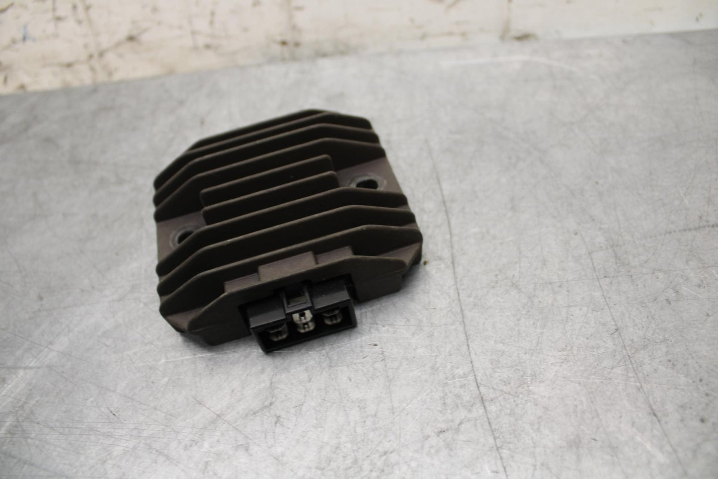 2001 Kawasaki Ninja ZX6 ZX600E RECTIFIER VOLTAGE REGULATOR BB547